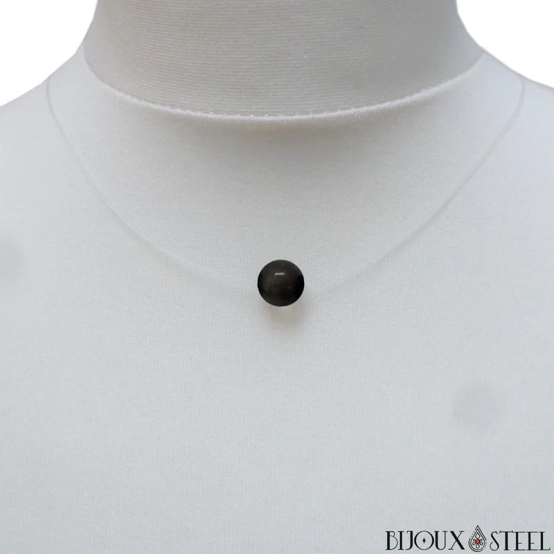 Collier à perle d'obsidienne argentée sur son fil de nylon