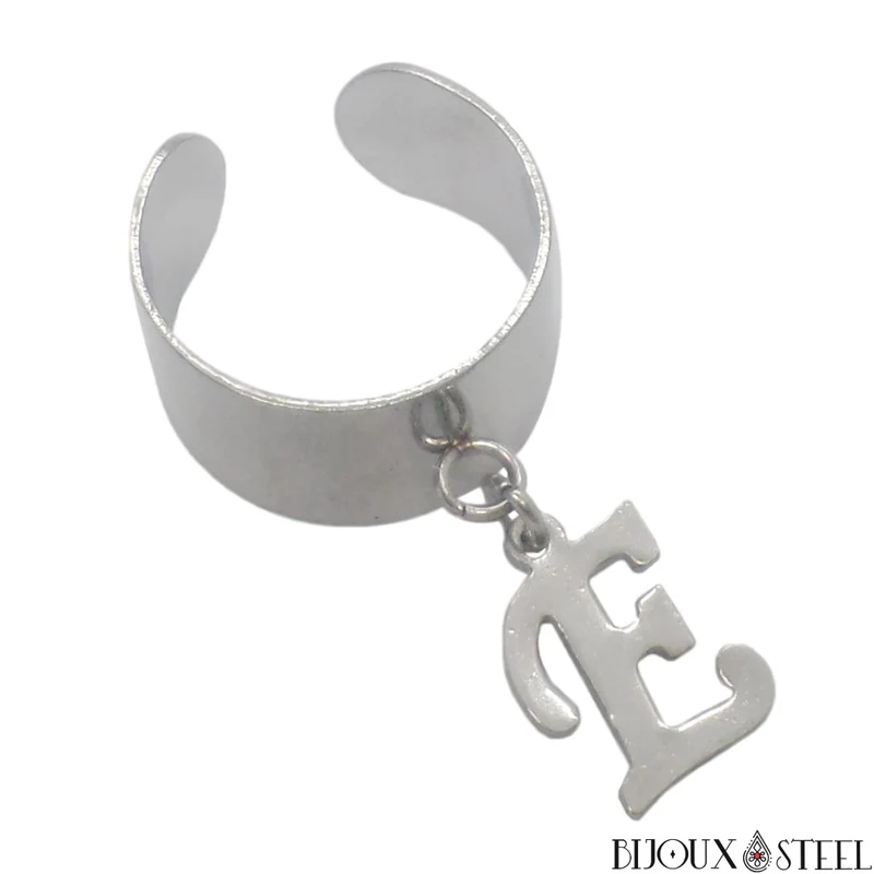 Bague large ajustable argentée et son pendentif lettre en acier inoxydable
