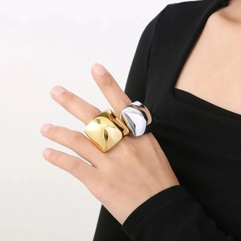 Grosse Bague Argent Design Femme