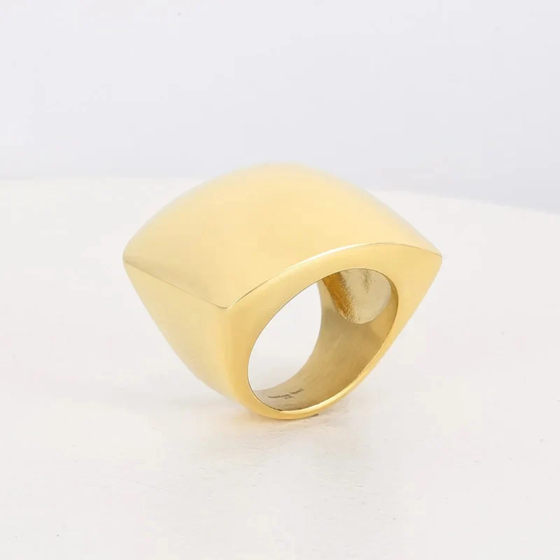 Grosse Bague Or Design Femme