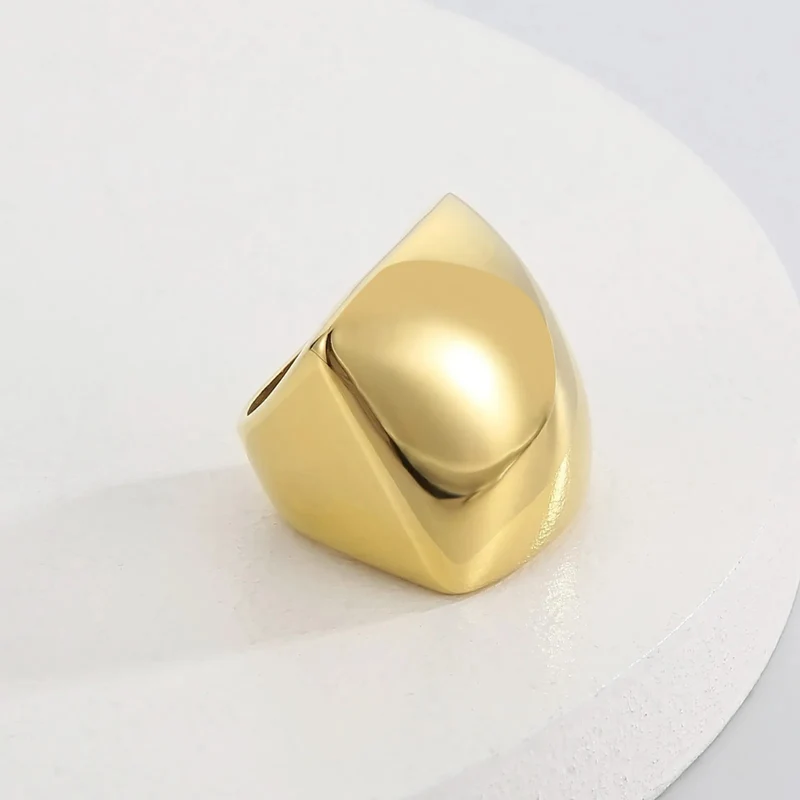 Grosse Bague Or Design Femme