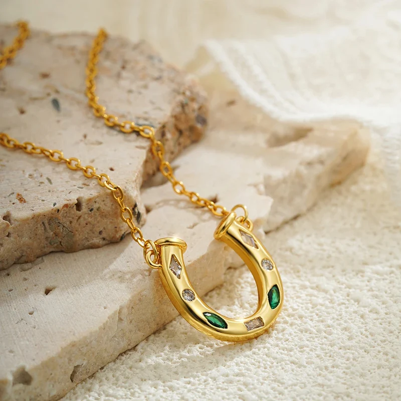 Collier Fer à Cheval Luxe