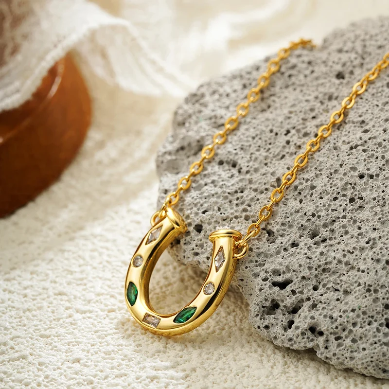 Collier Fer à Cheval Luxe