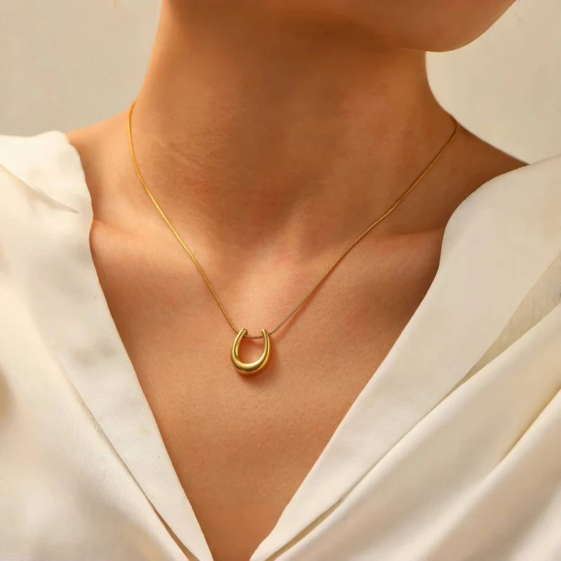 Collier Fer à Cheval Doré