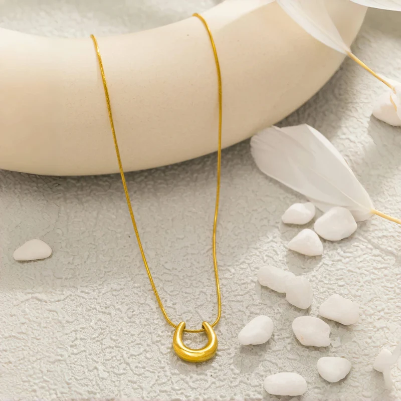 Collier Fer à Cheval Doré