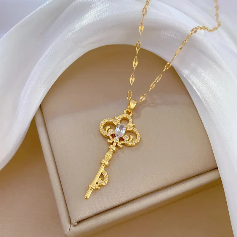 Collier Clé Femme
