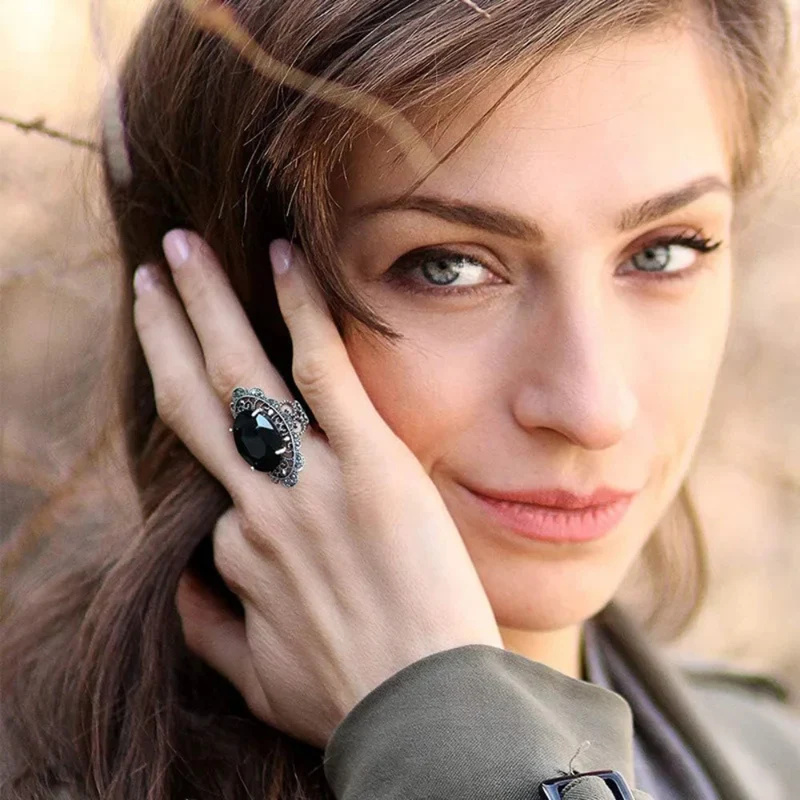 Bague Pierre Noire Ovale Vintage