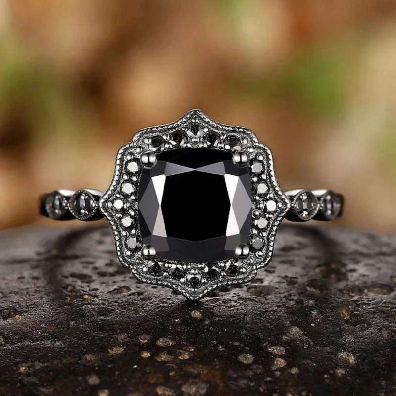Bague Noire Pierre Carrée