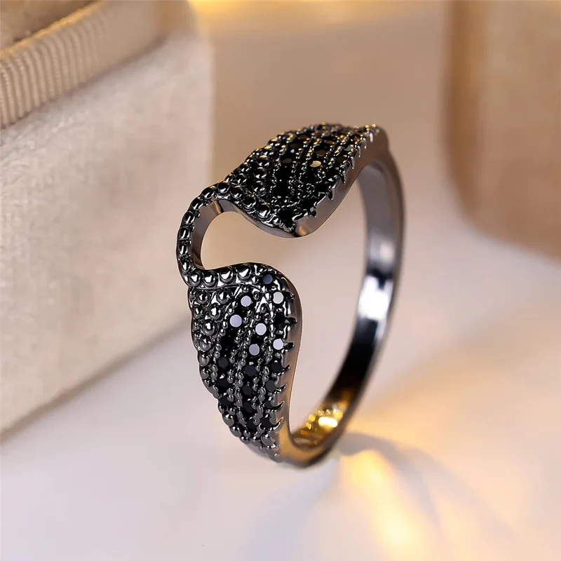Bague Noire Strass