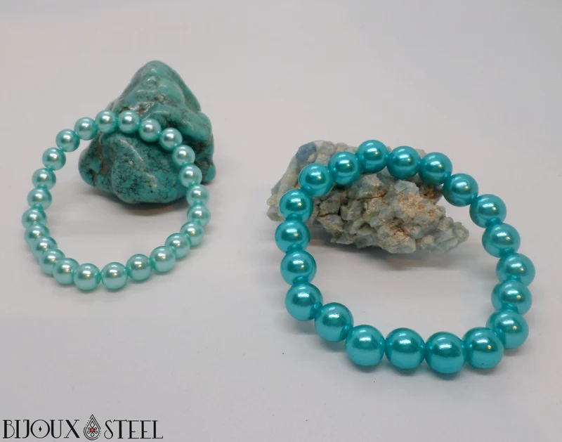 Bracelet de perles turquoises nacrées