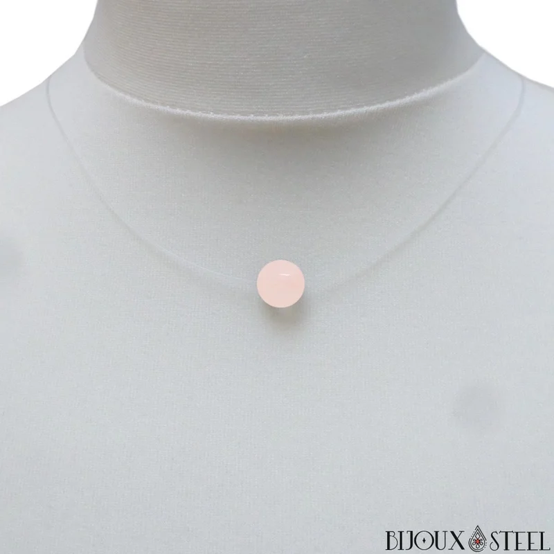Collier à perle de quartz rose sur fil de nylon