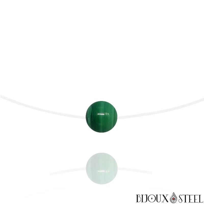 Collier à perle de malachite sur fil de nylon