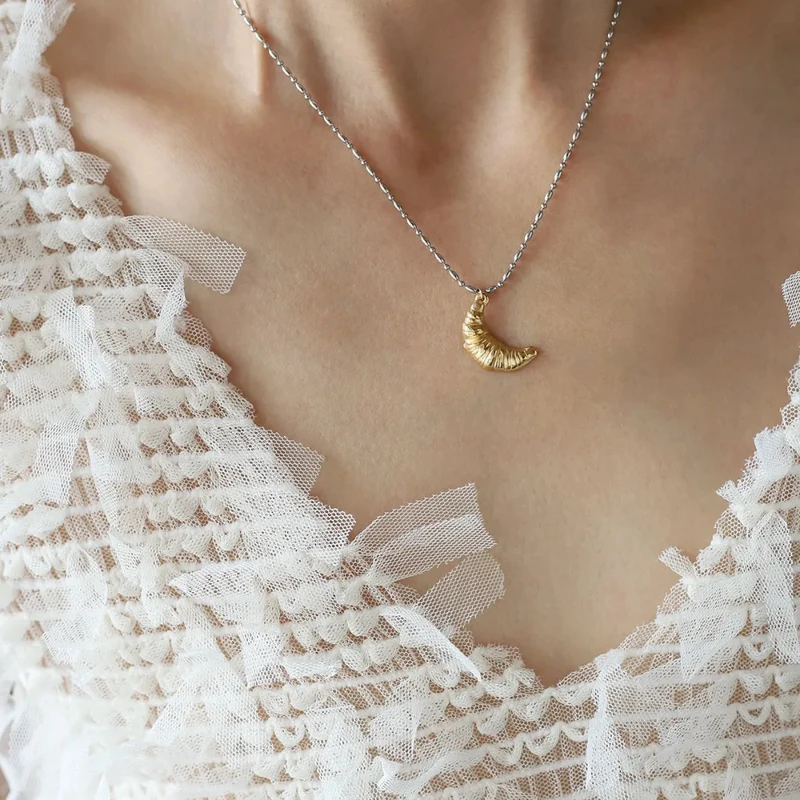 Collier Croissant Femme