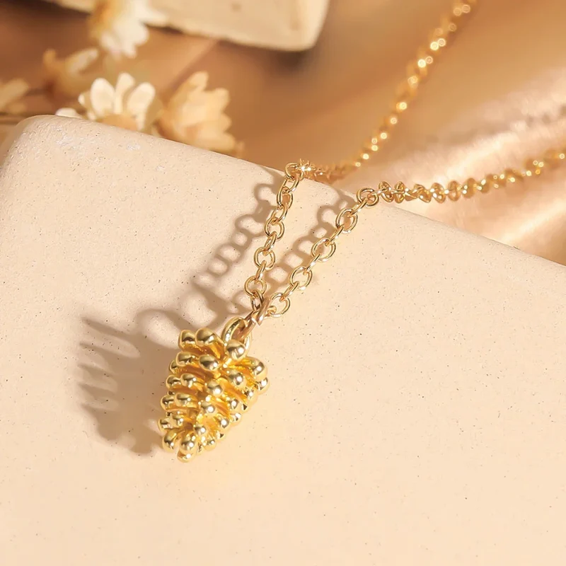 Collier Pomme de Pin Or