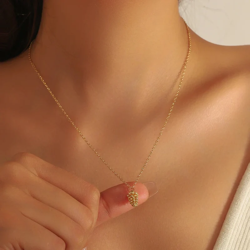 Collier Pomme de Pin Or