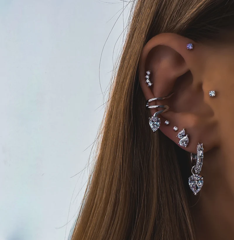 PIERCING "QUEEN"