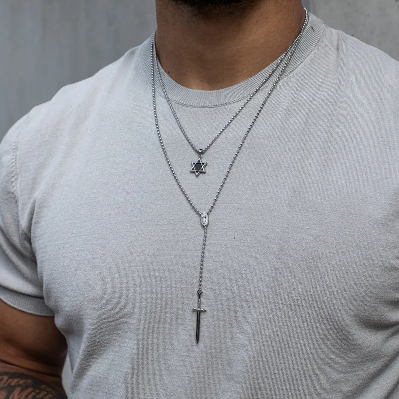 Collier moderne avec rosaire et épée