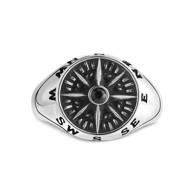 Bague chevalière avec boussole en pierre noire