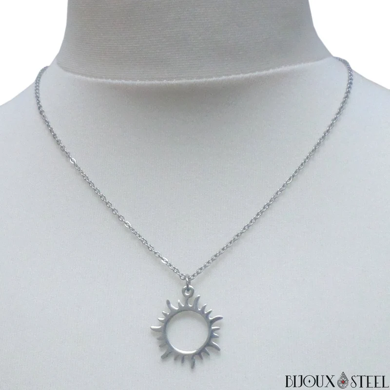 Collier à pendentif soleil en acier inoxydable
