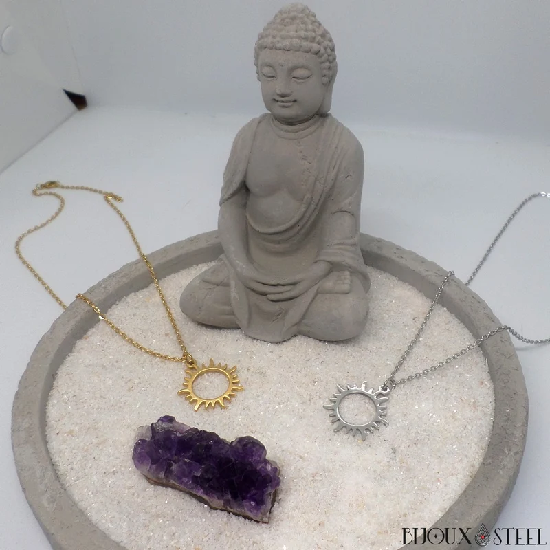 Collier à pendentif soleil en acier inoxydable
