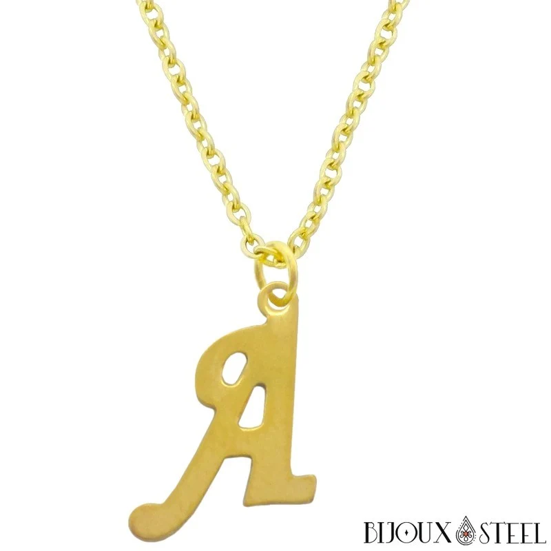 Collier à pendentif lettre dorée en acier inoxydable