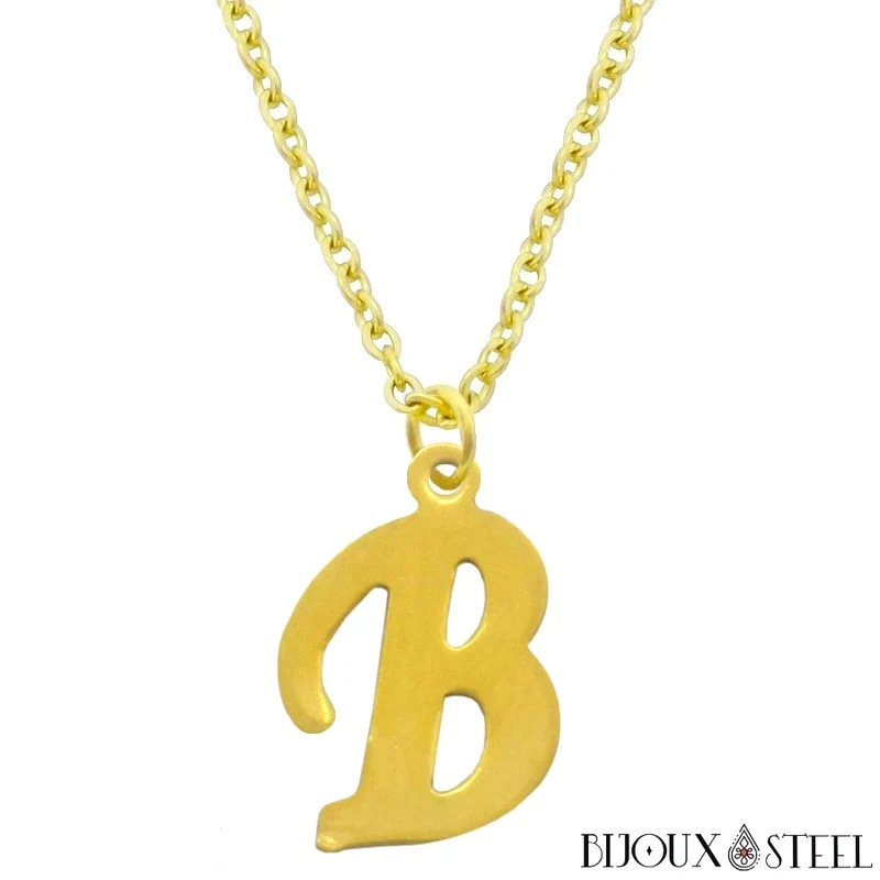 Collier à pendentif lettre dorée en acier inoxydable