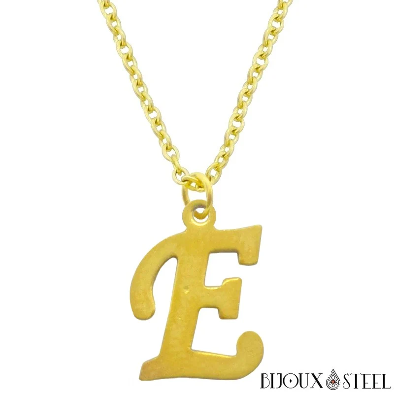Collier à pendentif lettre dorée en acier inoxydable