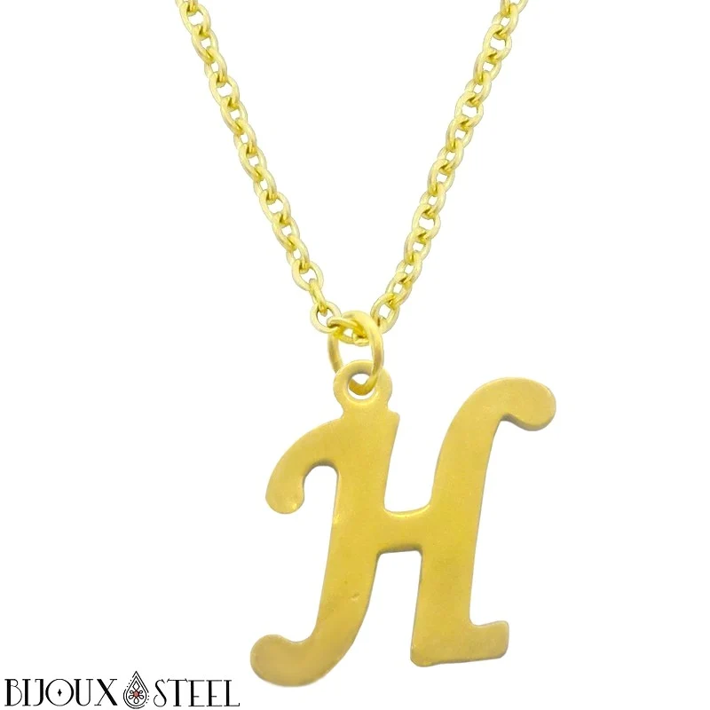 Collier à pendentif lettre dorée en acier inoxydable