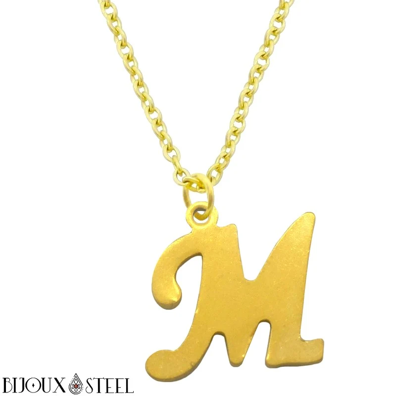 Collier à pendentif lettre dorée en acier inoxydable