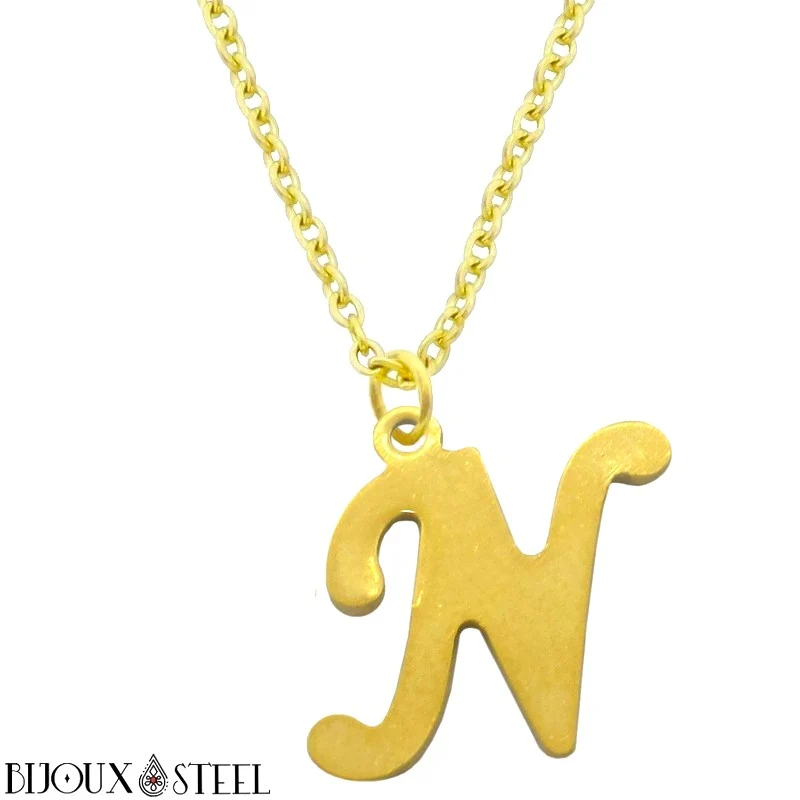 Collier à pendentif lettre dorée en acier inoxydable