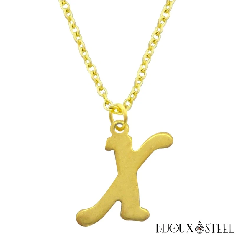 Collier à pendentif lettre dorée en acier inoxydable