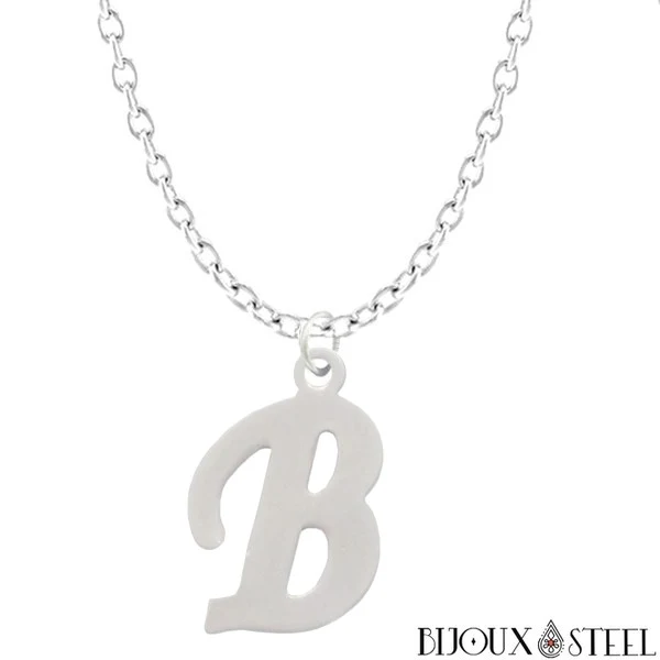 Collier à pendentif lettre argentée en acier inoxydable