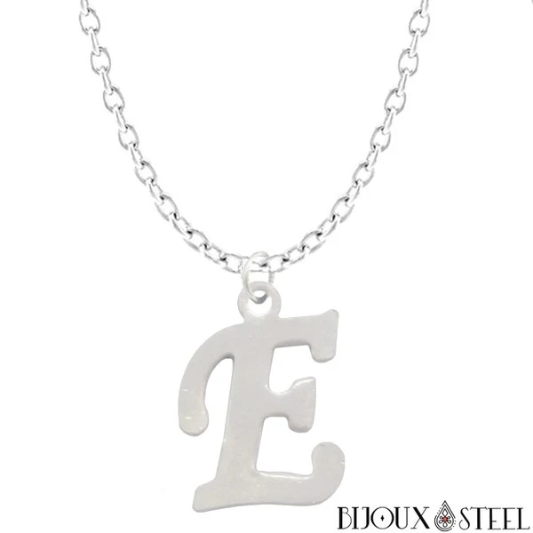 Collier à pendentif lettre argentée en acier inoxydable