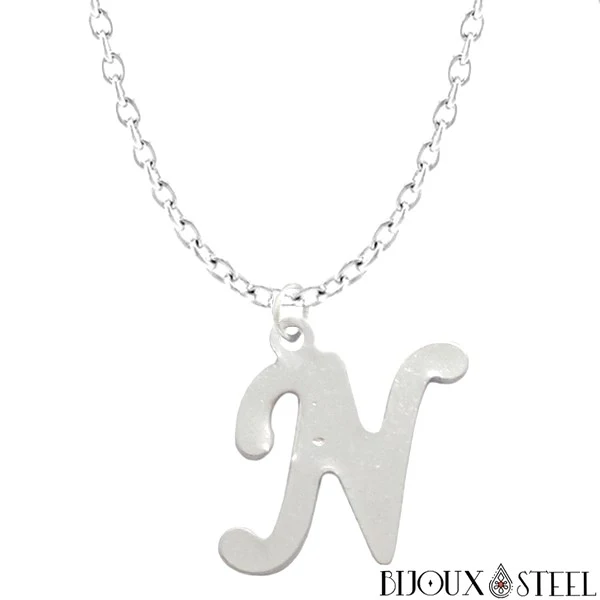 Collier à pendentif lettre argentée en acier inoxydable