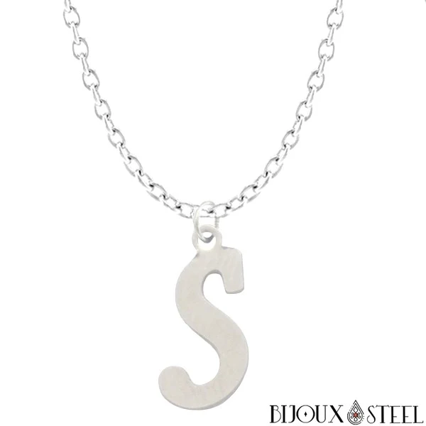 Collier à pendentif lettre argentée en acier inoxydable