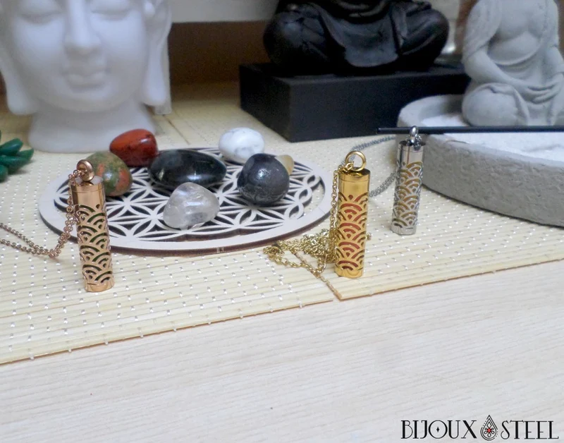 Collier à pendentif diffuseur d'huiles essentielles à motifs en acier chirurgical