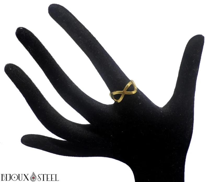 Bague infini dorée en acier chirurgical