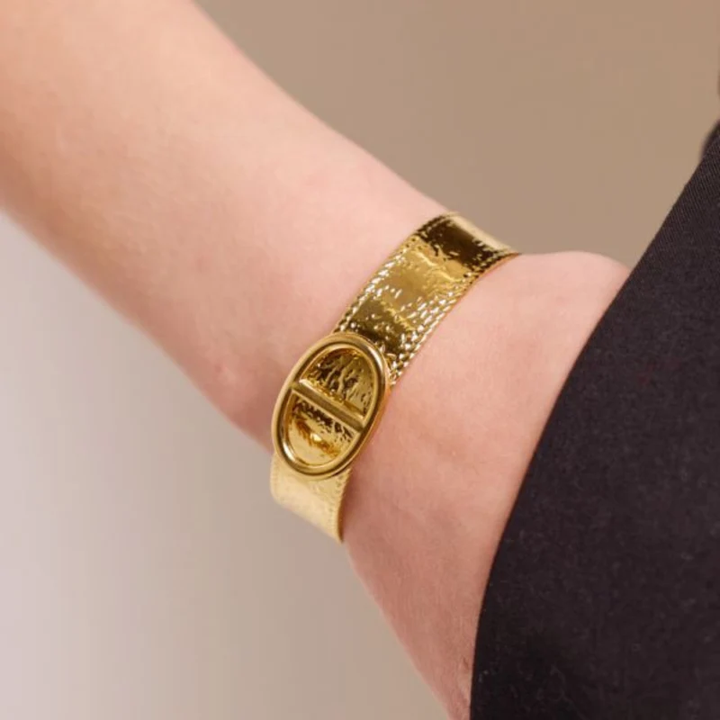 Bracelet Jonc Médaillon Ovale