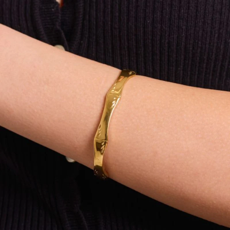 Bracelet Jonc Courbé