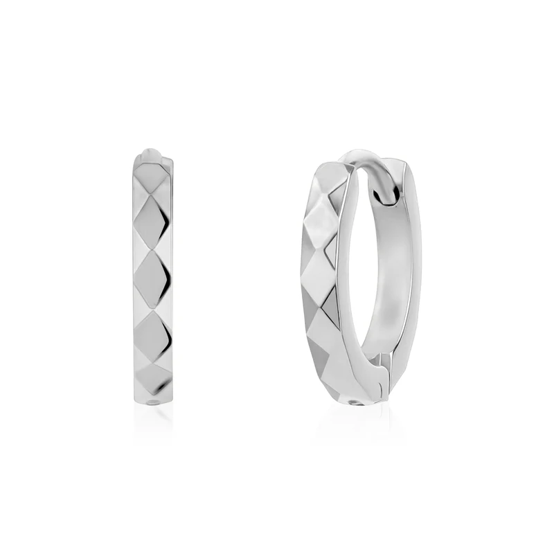 Boucles d'oreilles Huggie en forme de diamant - 13MM