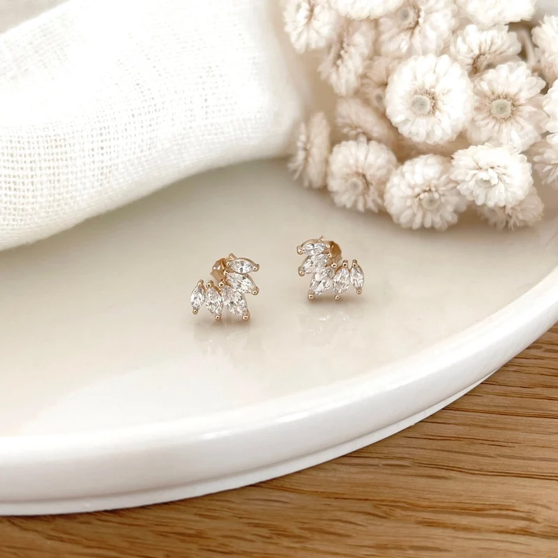 Boucles d'oreilles "Anissa" blanc plaqué or