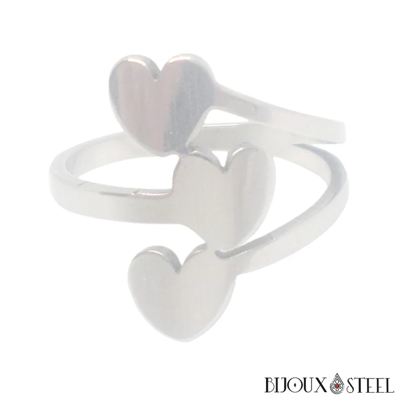 Bague femme triple coeur argentée en acier chirurgical