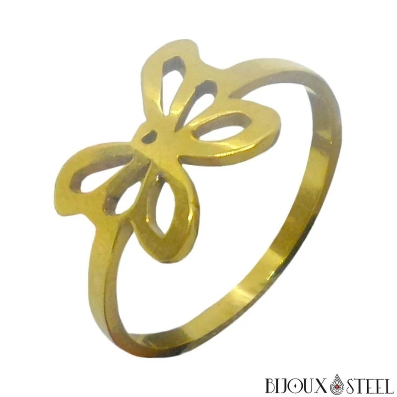 Bague femme à papillon dorée en acier chirurgical