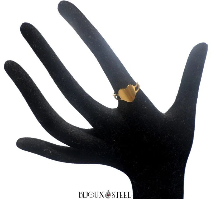 Bague dorée à coeur rempli d'amour en acier chirurgical