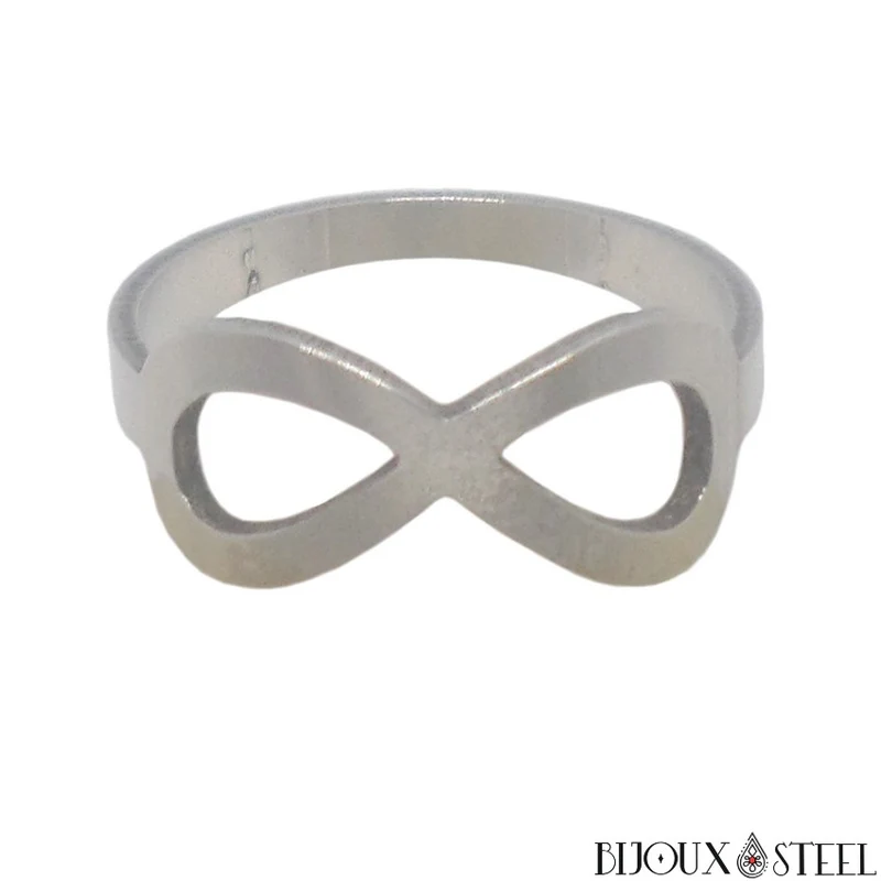 Bague infini argentée en acier chirurgical