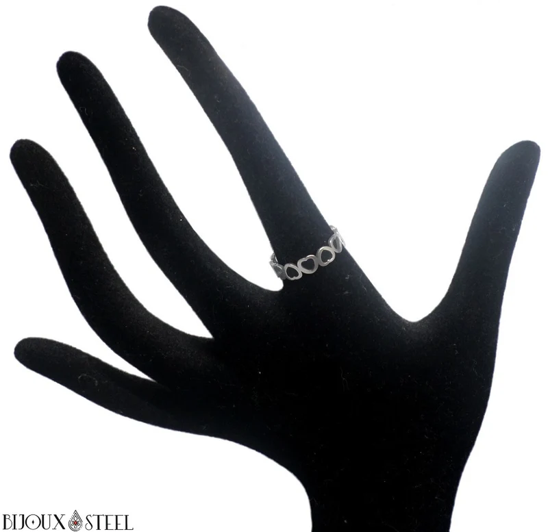 Bague coeurs argentés en acier chirurgical
