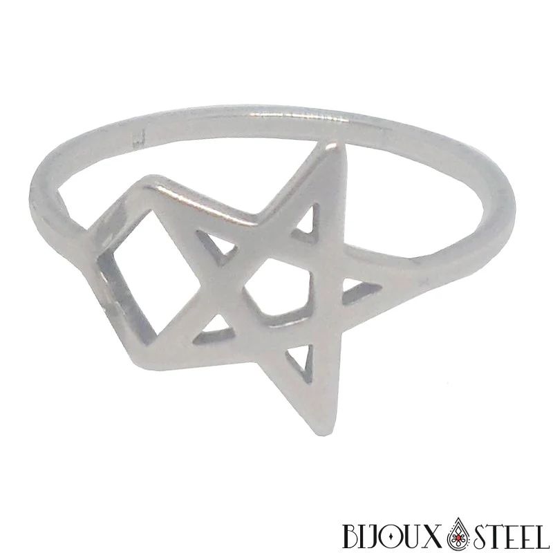 Bague à étoile argentée en acier chirurgical