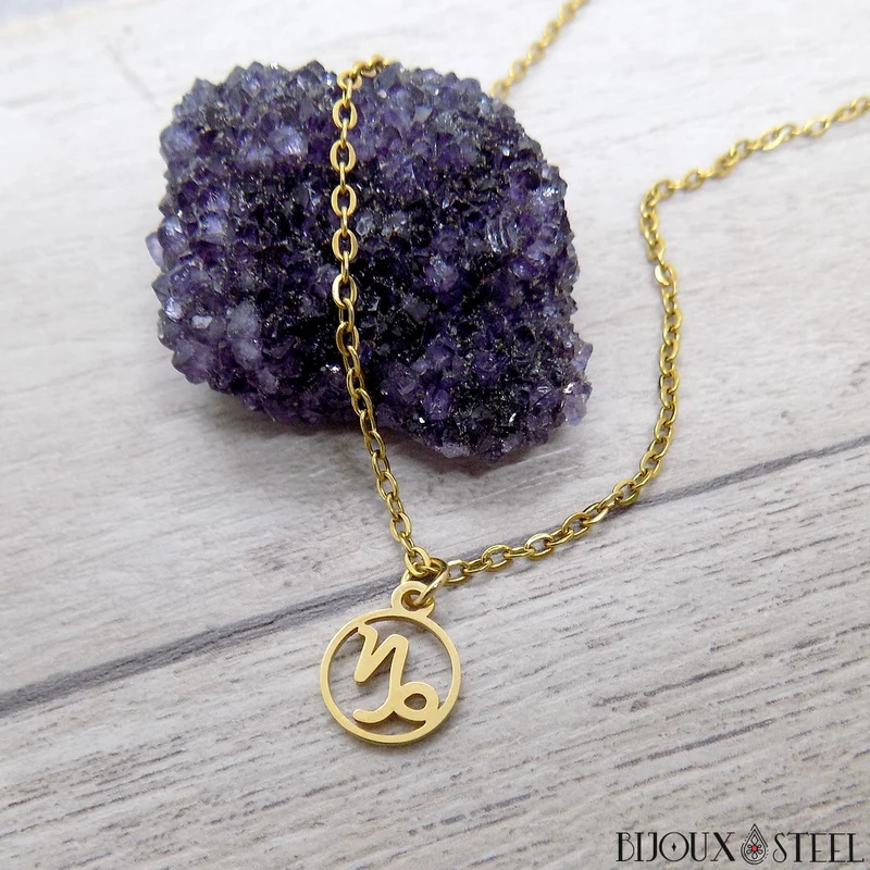 Collier à pendentif signe astrologique doré en acier inoxydable