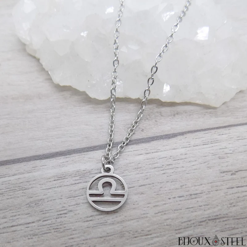 Collier à pendentif signe astrologique argenté en acier inoxydable