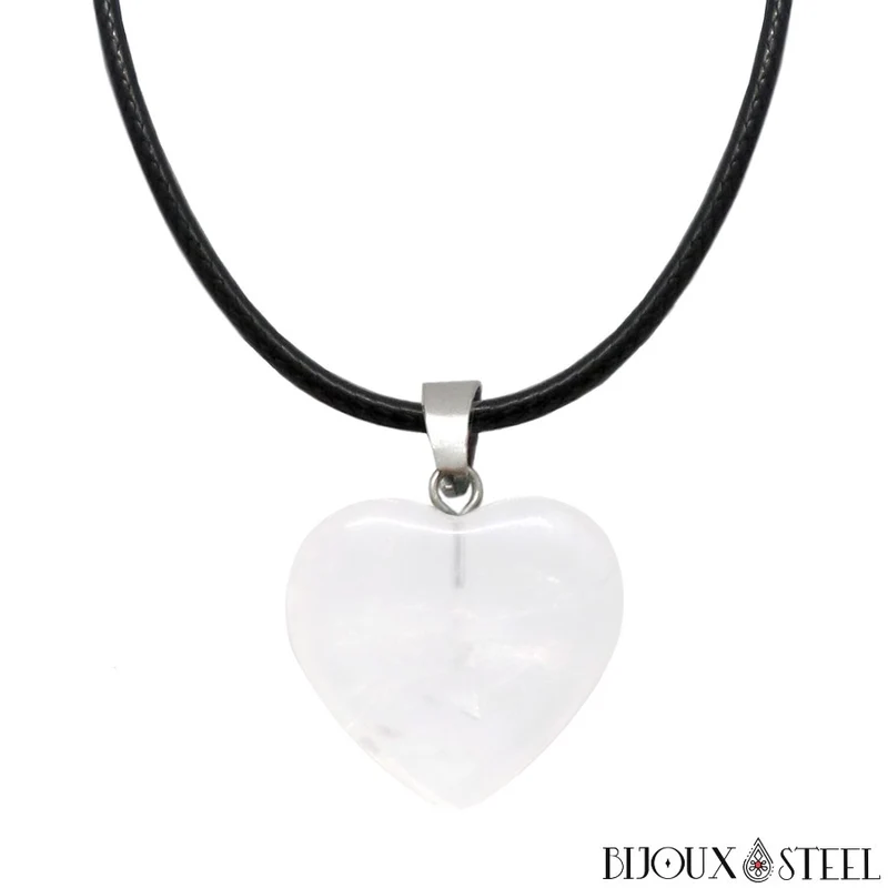 Collier à pendentif cœur en pierre de cristal de roche